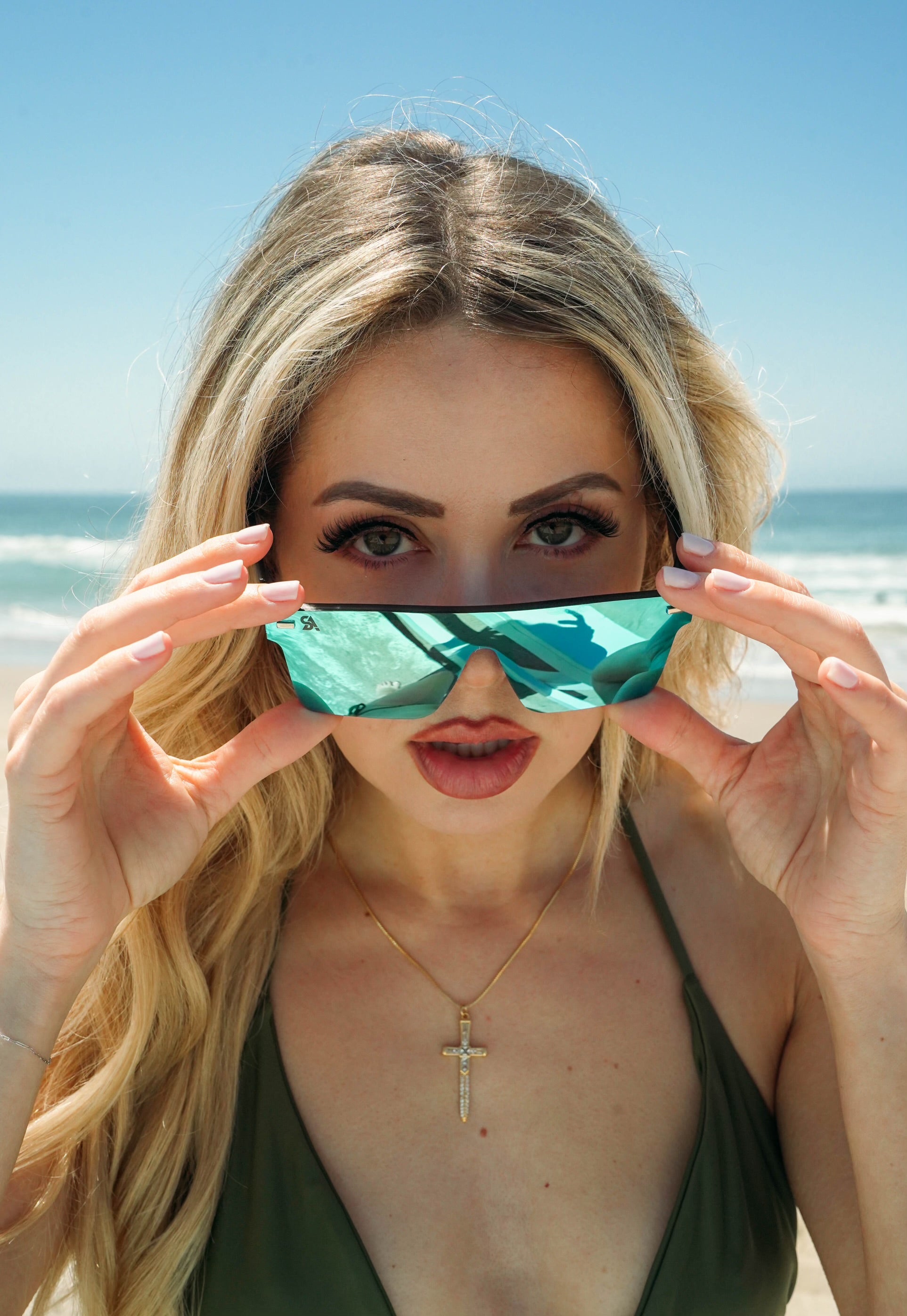 Strapt Shades