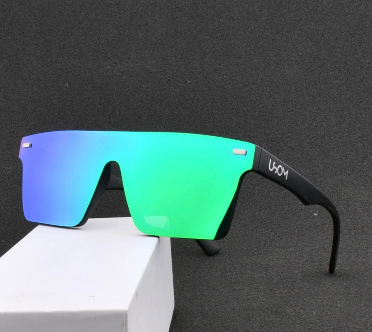Strapt Shades